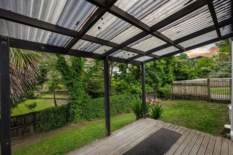 Photo of property in 15 Vina Place, Massey, Auckland, 0614