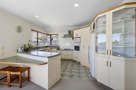 Photo of property in 26 Ashmore Drive, Frankleigh Park, New Plymouth, 4310