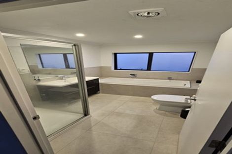 Photo of property in 49 Mettam Drive, Swanson, Auckland, 0614