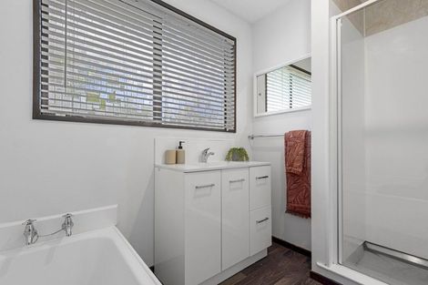 Photo of property in 35 Royal Park Drive, Parklands, Christchurch, 8083