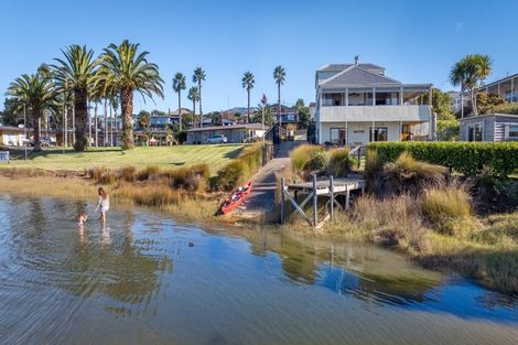 Photo of property in 48 Wainui Road, Raglan, 3225