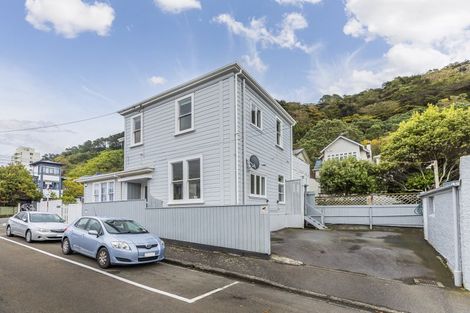 Photo of property in 10 Park Street, Thorndon, Wellington, 6011