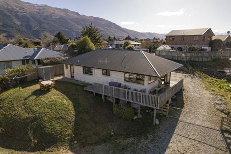 Photo of property in 8 Mary Lane, Lake Hawea, Wanaka, 9382