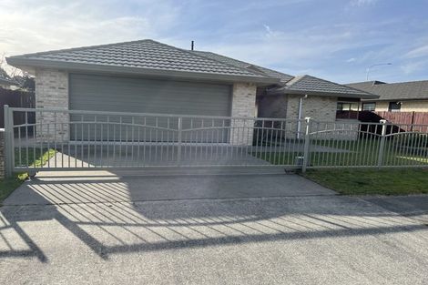 Photo of property in 51 Gandalf Crescent, Paraparaumu, 5032