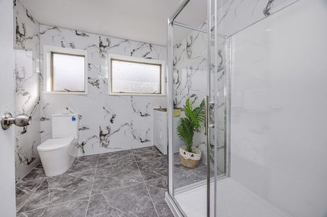 Photo of property in 2/29 Trentham Road, Papakura, 2110