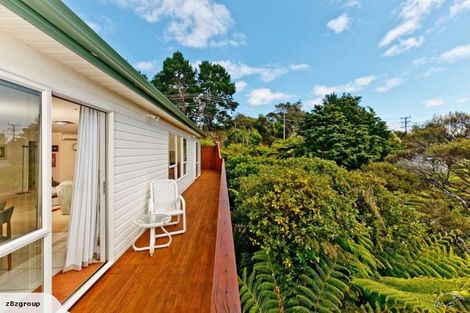 Photo of property in 37 Lorikeet Place, Unsworth Heights, Auckland, 0632