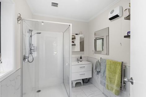 Photo of property in 6 Karlos Lane, Levin, 5510