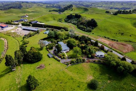 Photo of property in 839 Otaraoa Road, Tikorangi, Waitara, 4383