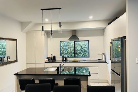 Photo of property in 10 Sophie Lane, Henderson, Auckland, 0612