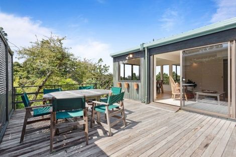 Photo of property in 30 Wernham Place, Northcote, Auckland, 0626