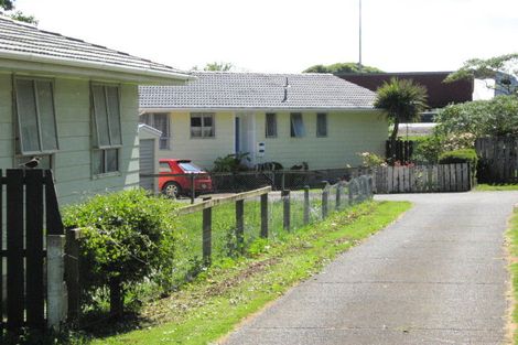 Photo of property in 73 Kiwi Esplanade, Mangere Bridge, Auckland, 2022