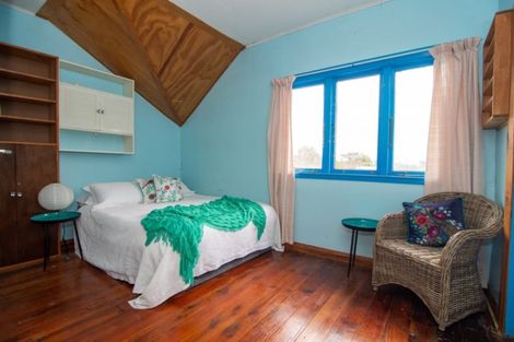 Photo of property in 98 Brandon Street, Featherston, 5710