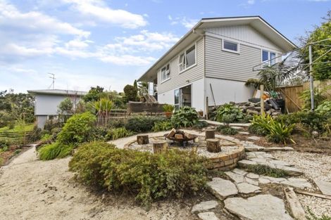 Photo of property in 85 Barrys Road, Glendene, Auckland, 0602