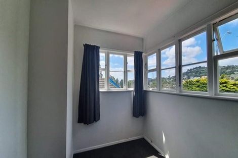 Photo of property in 106 Moorefield Road, Johnsonville, Wellington, 6037