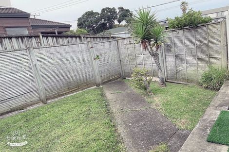 Photo of property in 1/5 Hart Road, Hauraki, Auckland, 0622