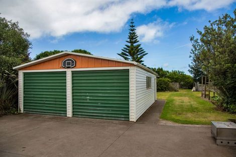 Photo of property in 223 Glover Road, Hawera, 4610