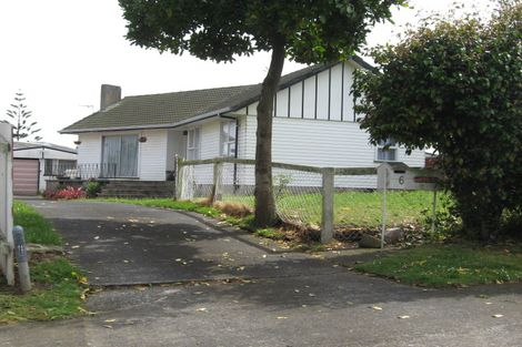Photo of property in 6 Humphreys Place, Mangere, Auckland, 2022