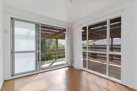 Photo of property in 57 Ranui Avenue, Ranui, Auckland, 0612