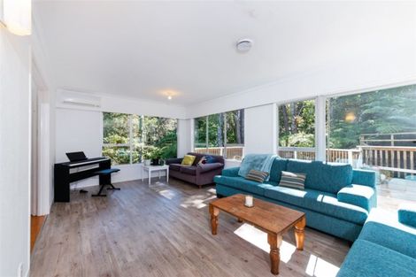 Photo of property in 37 Barlow Place, Chatswood, Auckland, 0626