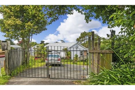 Photo of property in 9 Woodhouse Place, West Harbour, Auckland, 0618