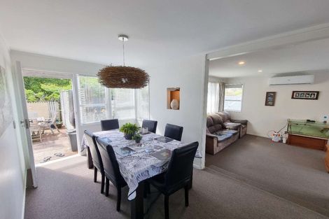 Photo of property in 43 Richards Avenue, Forrest Hill, Auckland, 0620