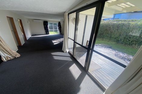 Photo of property in 8 Karo Place, Ilam, Christchurch, 8041