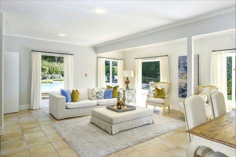 Photo of property in 28 Stanley Point Road, Stanley Point, Auckland, 0624