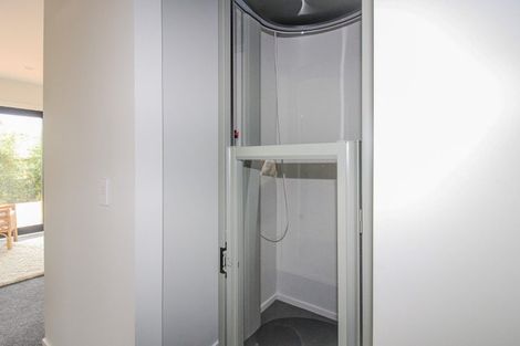 Photo of property in 1/7 Grays Road, Plimmerton, Porirua, 5026