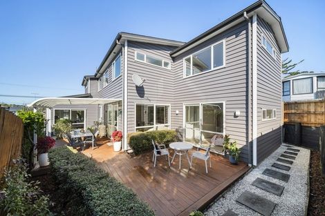Photo of property in 5 Lyttelton Avenue, Forrest Hill, Auckland, 0620