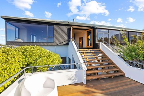 Photo of property in 10 Luxton Place, Mount Pleasant, Christchurch, 8081