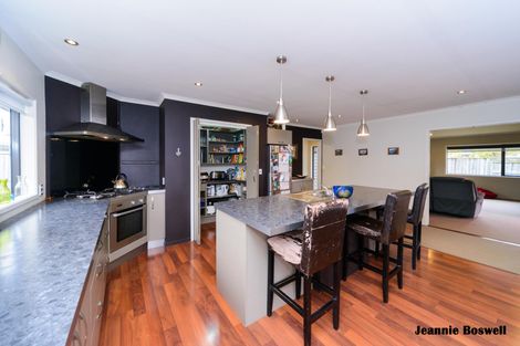 Photo of property in 9 Walnut Grove, Kelvin Grove, Palmerston North, 4414