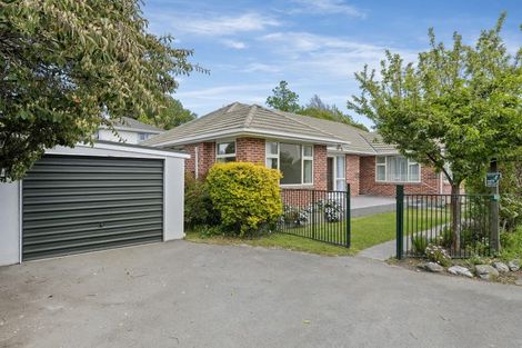 Photo of property in 29 Gleneagles Terrace, Ilam, Christchurch, 8053