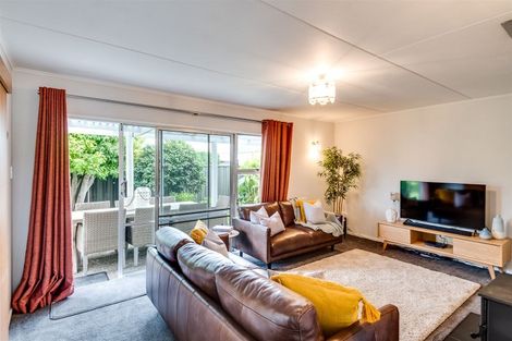 Photo of property in 2/39 Cassino Crescent, Onekawa, Napier, 4110