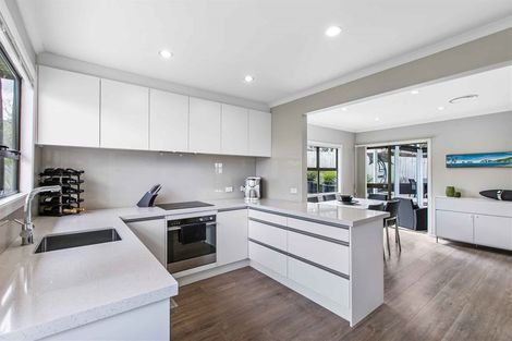 Photo of property in 1/40 Becroft Drive, Forrest Hill, Auckland, 0620