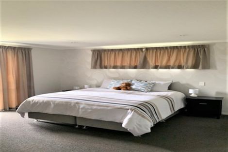 Photo of property in 13 Derwent Place, Flagstaff, Hamilton, 3210