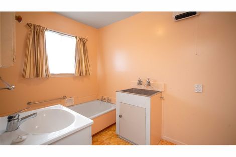 Photo of property in 4/9 Division Street, Riccarton, Christchurch, 8041