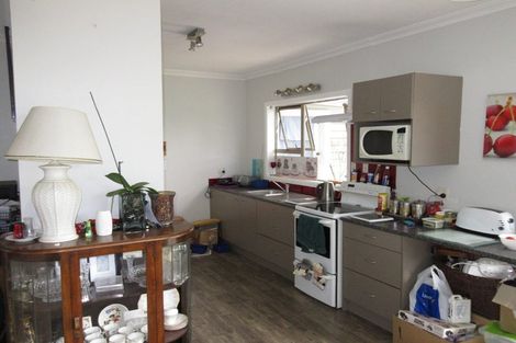 Photo of property in 147 Bartholomew Road, Levin, 5510