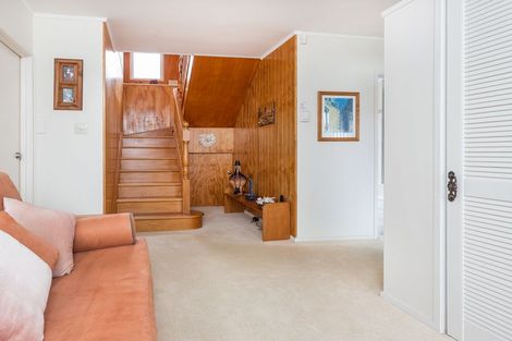 Photo of property in 35 John Davis Road, Mount Roskill, Auckland, 1041