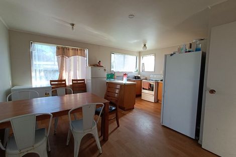 Photo of property in 2/15 Trimdon Street, Randwick Park, Auckland, 2105