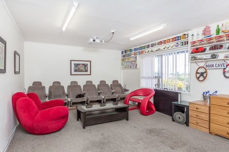 Photo of property in 35 John Davis Road, Mount Roskill, Auckland, 1041