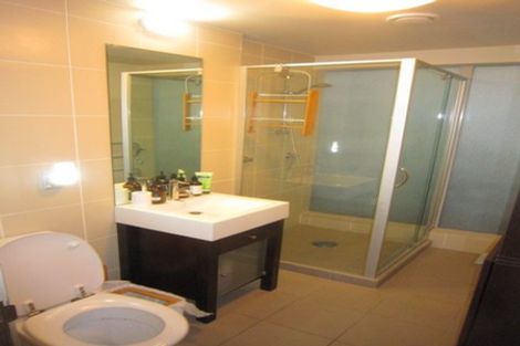 Photo of property in 72 Oriental Parade, Oriental Bay, Wellington, 6011