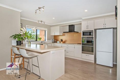 Photo of property in 14 Tieke Place, Horahora, Whangarei, 0110