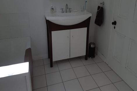 Photo of property in 62 Strasbourge Street, Martinborough, 5711