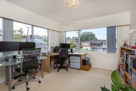 Photo of property in 35 John Davis Road, Mount Roskill, Auckland, 1041