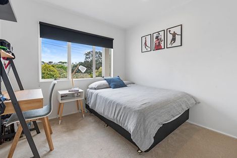 Photo of property in 2/893 Beach Road, Waiake, Auckland, 0630