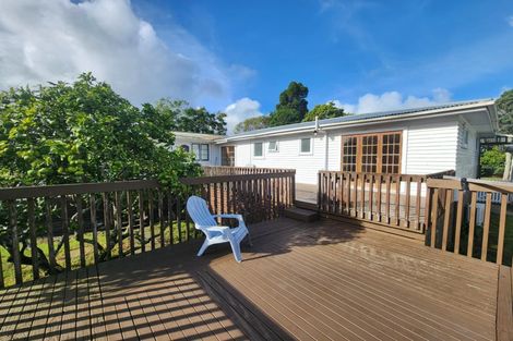 Photo of property in 18 School Road, Riverhead, 0820