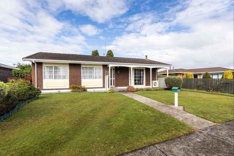 Photo of property in 42 Branch Road, Highlands Park, New Plymouth, 4312