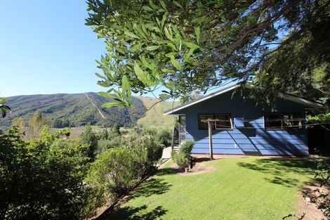 Photo of property in 17 Beach Place, Havelock, 7100