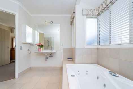 Photo of property in 24 Saint Andrews Drive, Pauanui, Hikuai, 3579