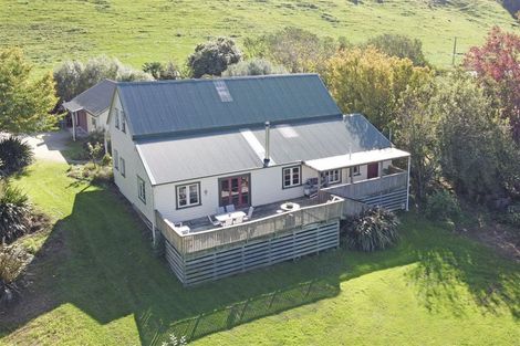 Photo of property in 2269 State Highway 2, Te Hauke, Hastings, 4178